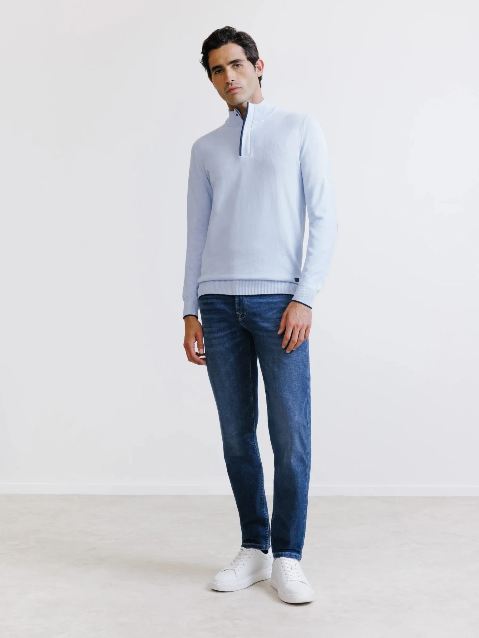 Pull col montant demi zippé bleu ciel - Image 3