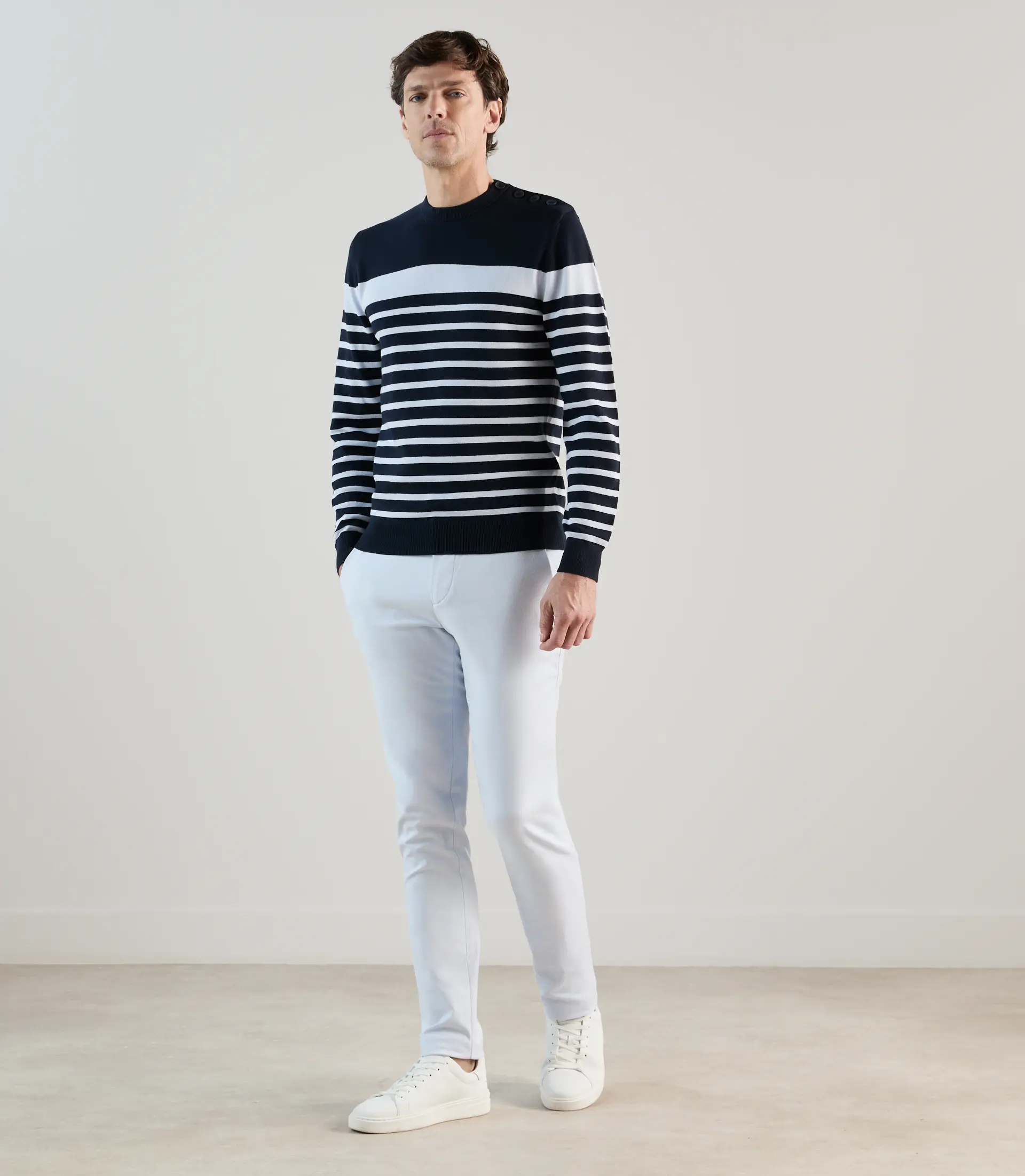 Pull col rond à rayures marine - Image 3