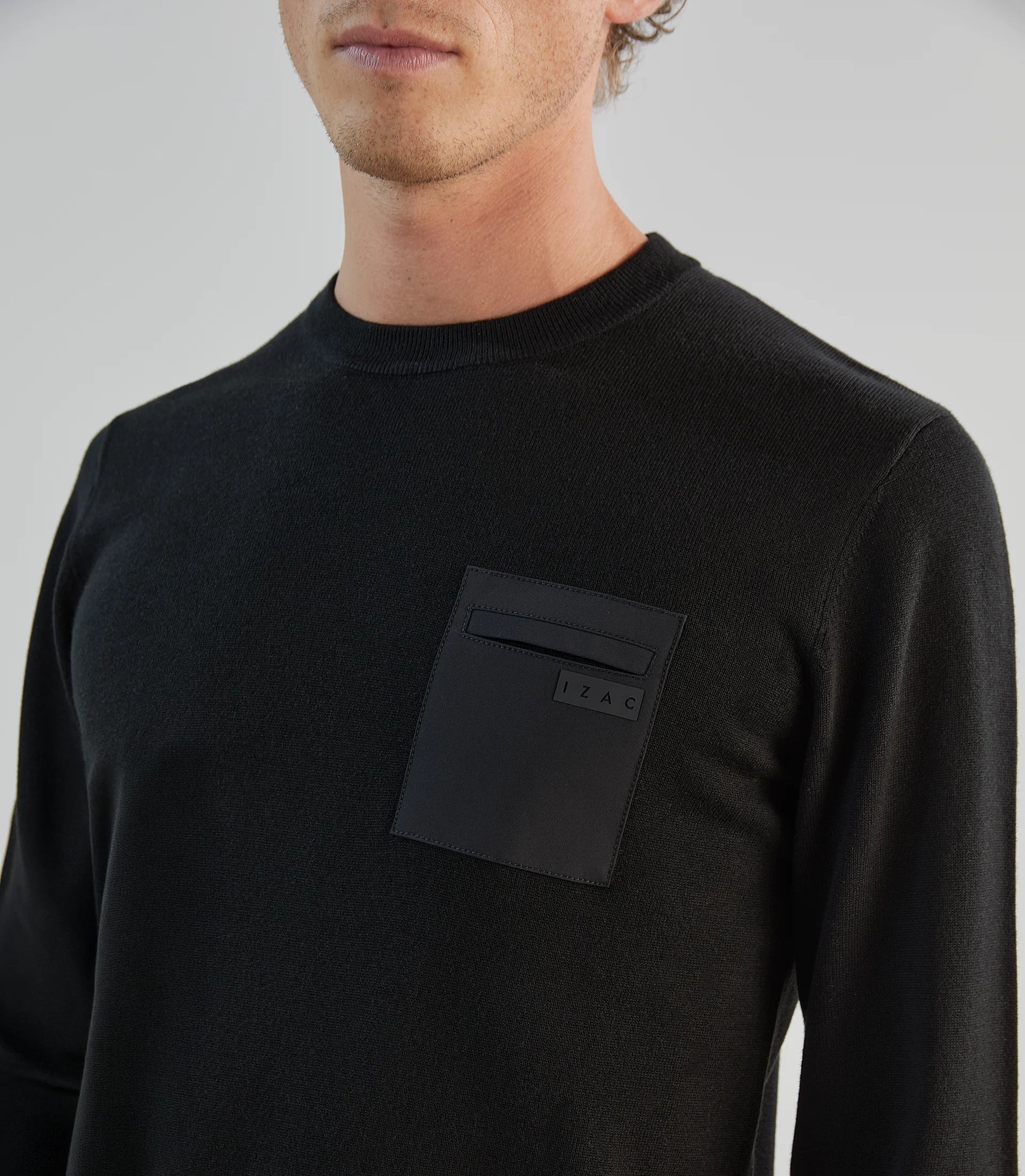 Pull avec poche bi-matière noir - Image 2