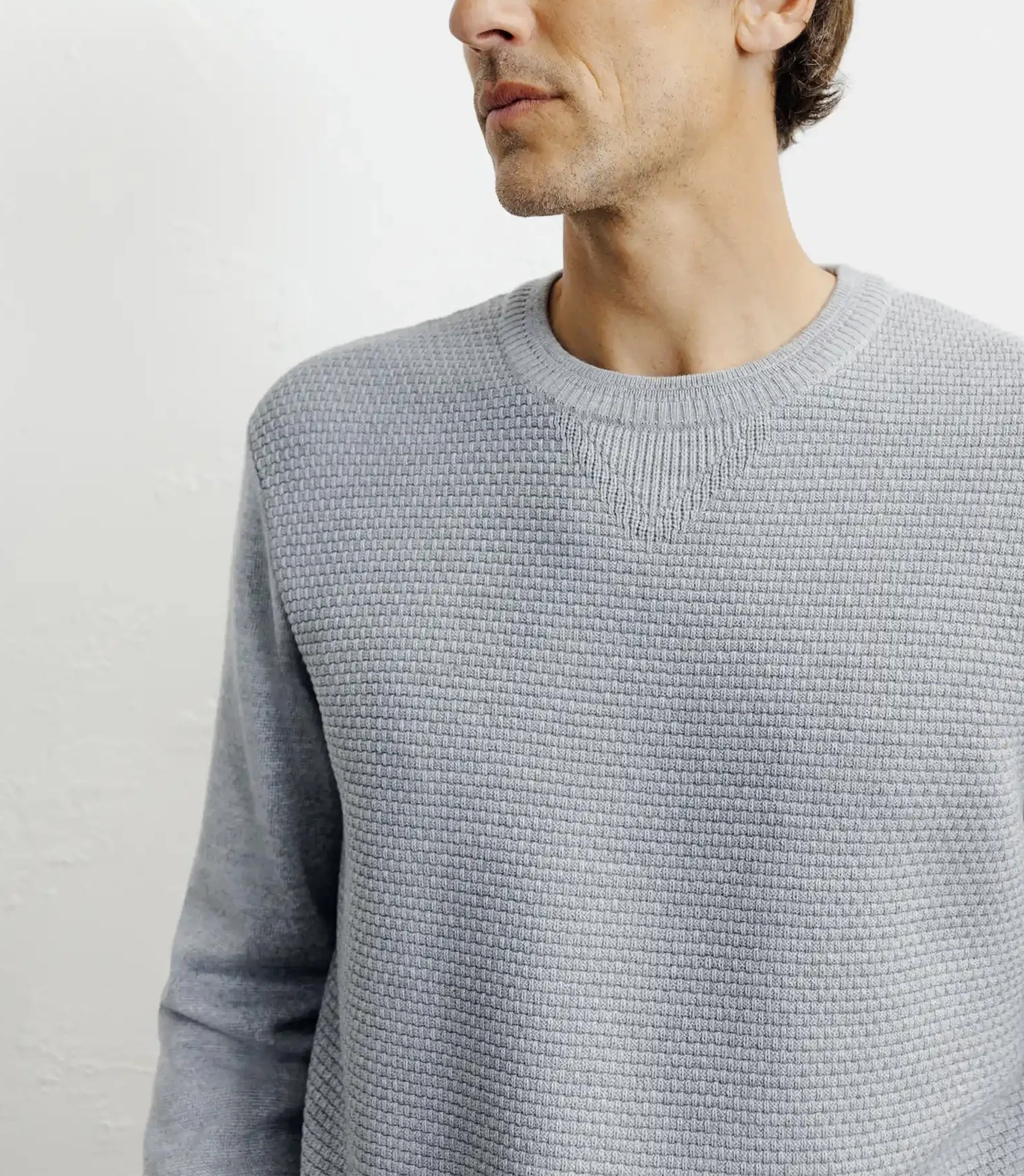 Pull col rond jeux de points gris chiné - Image 2
