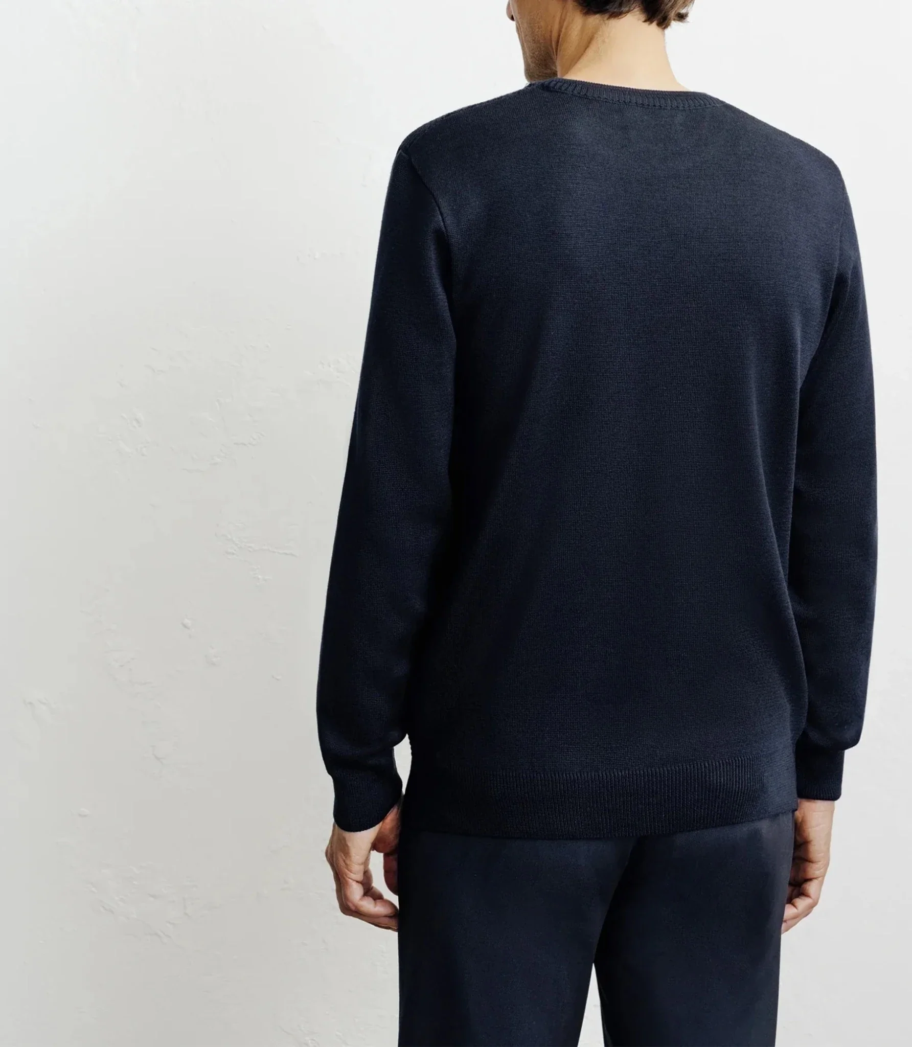 Pull col rond jeux de points marine - Image 4