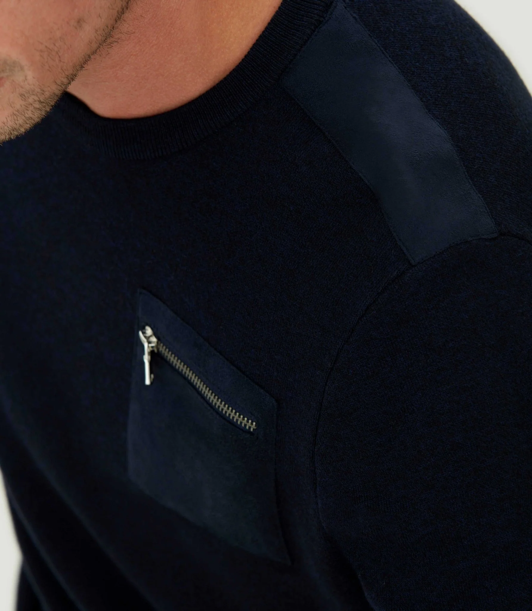 Pull col rond à empiècements marine "Lenna" - Image 3
