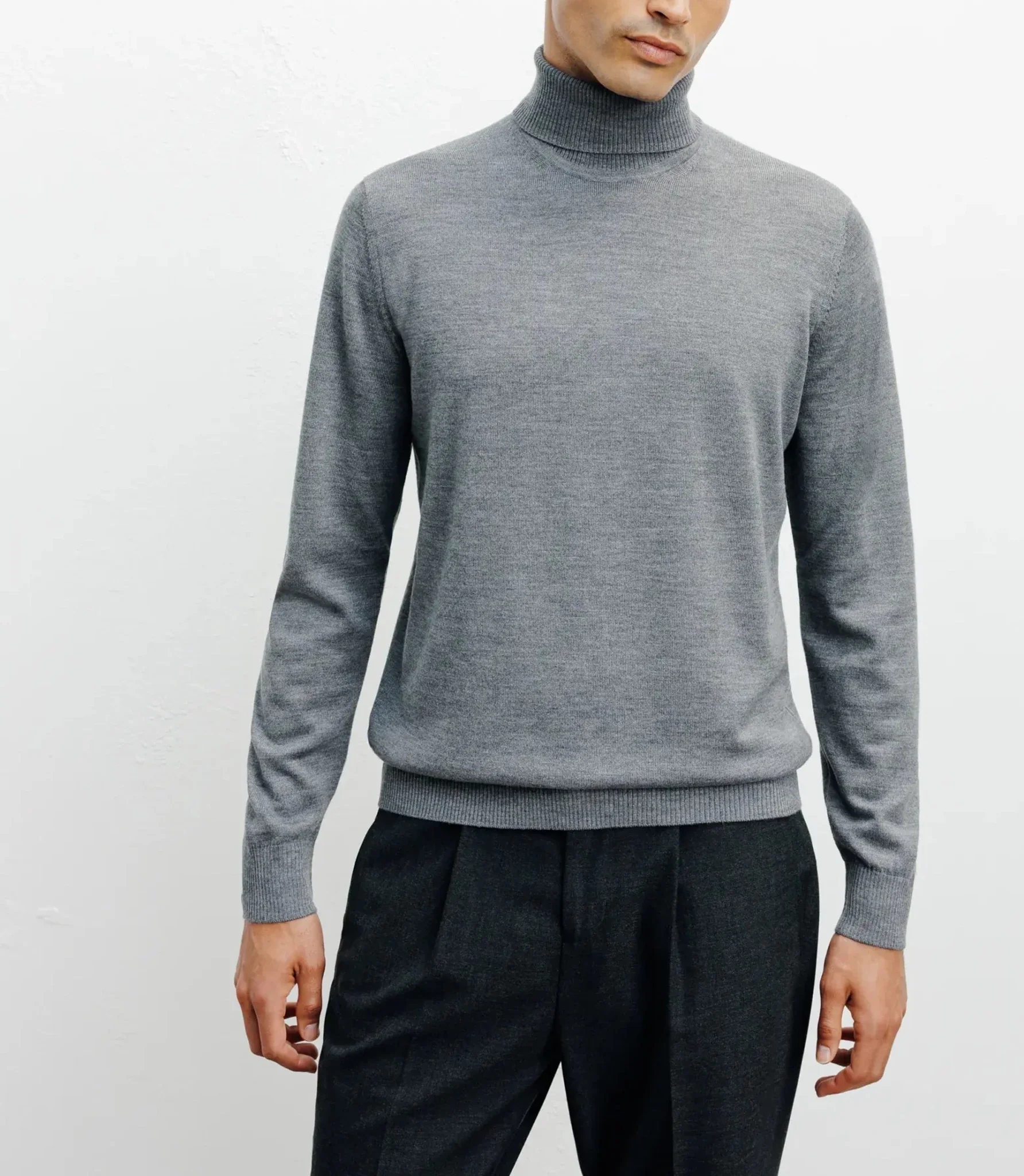 Pull col roulé gris