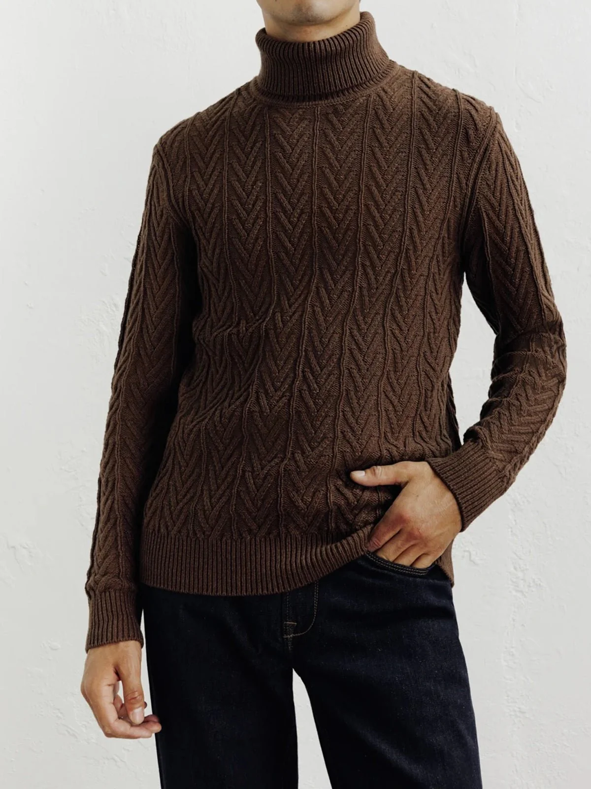 Pull col roulé torsadé chocolat