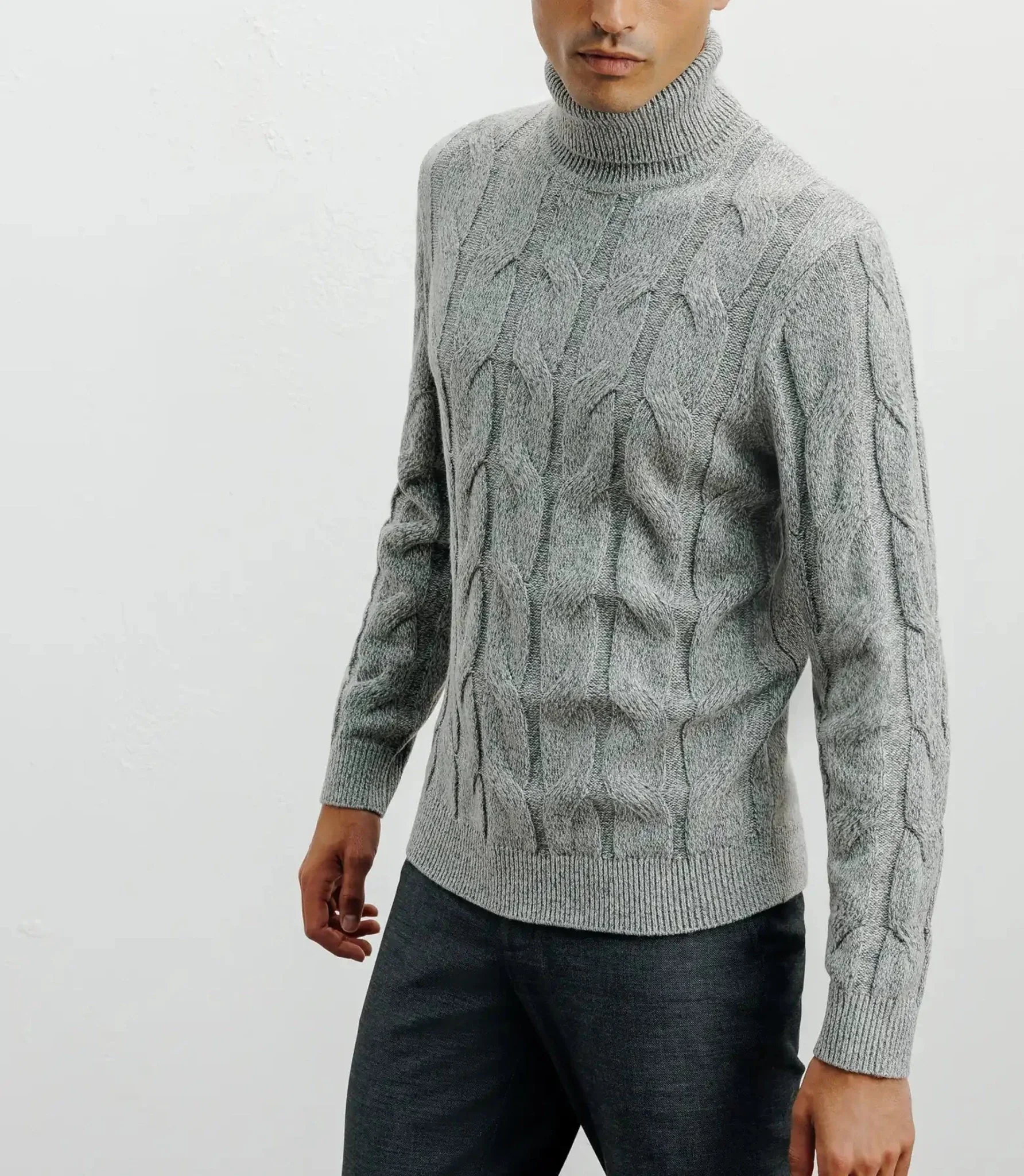 Pull col roulé torsadé gris chiné