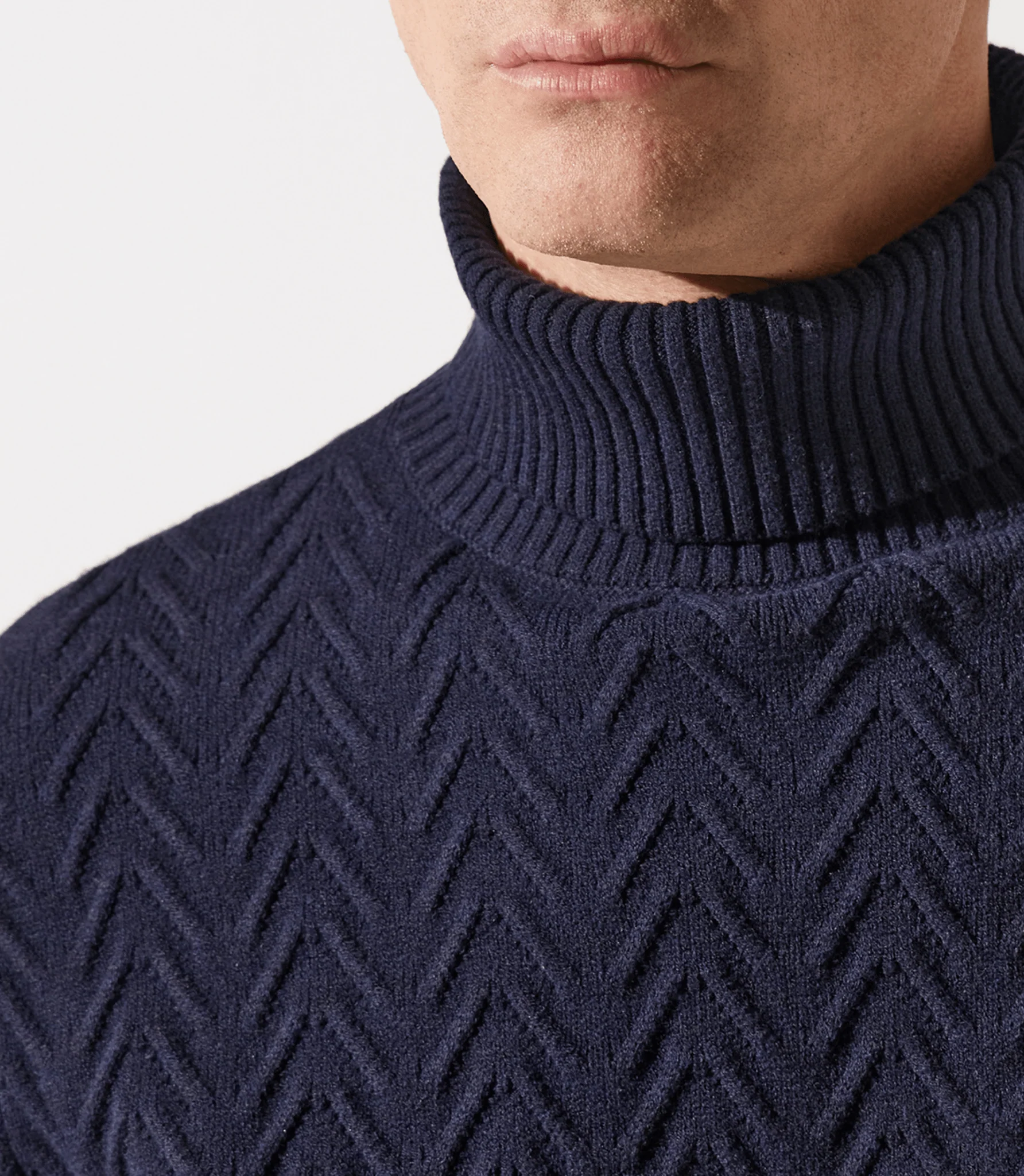 Pull col roulé torsade marine - Image 3