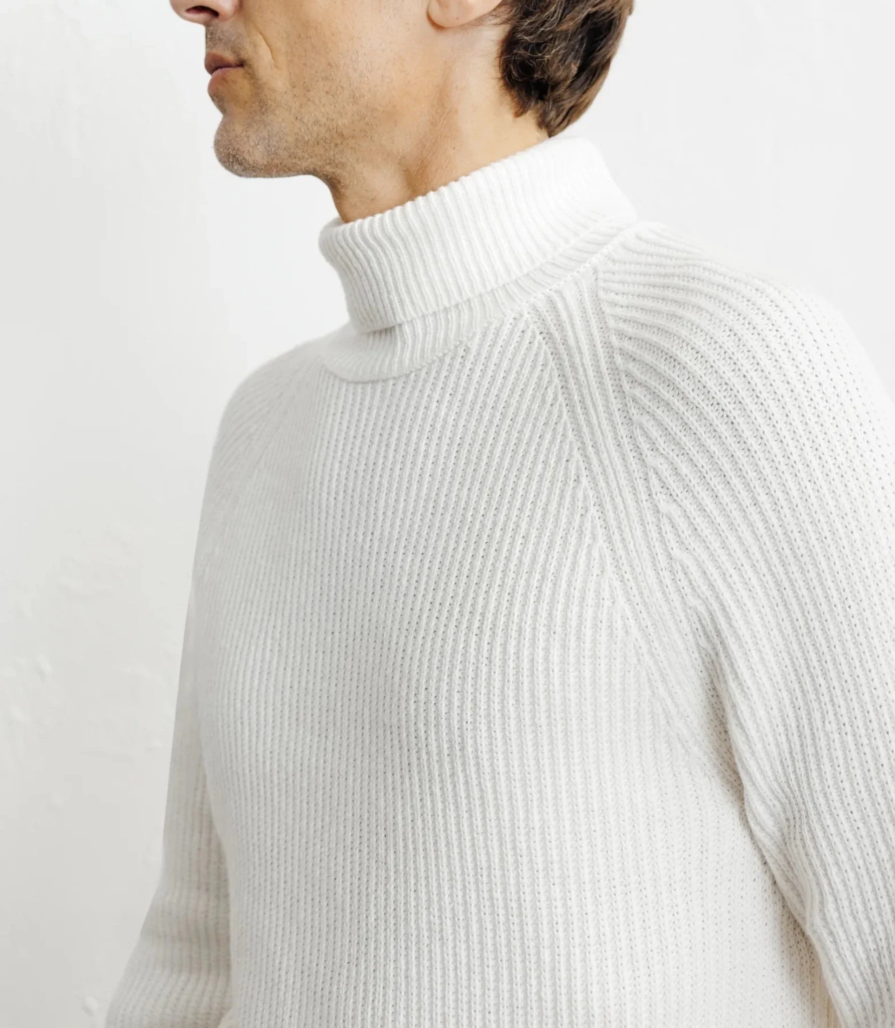 Pull col roulé uni écru - Image 3