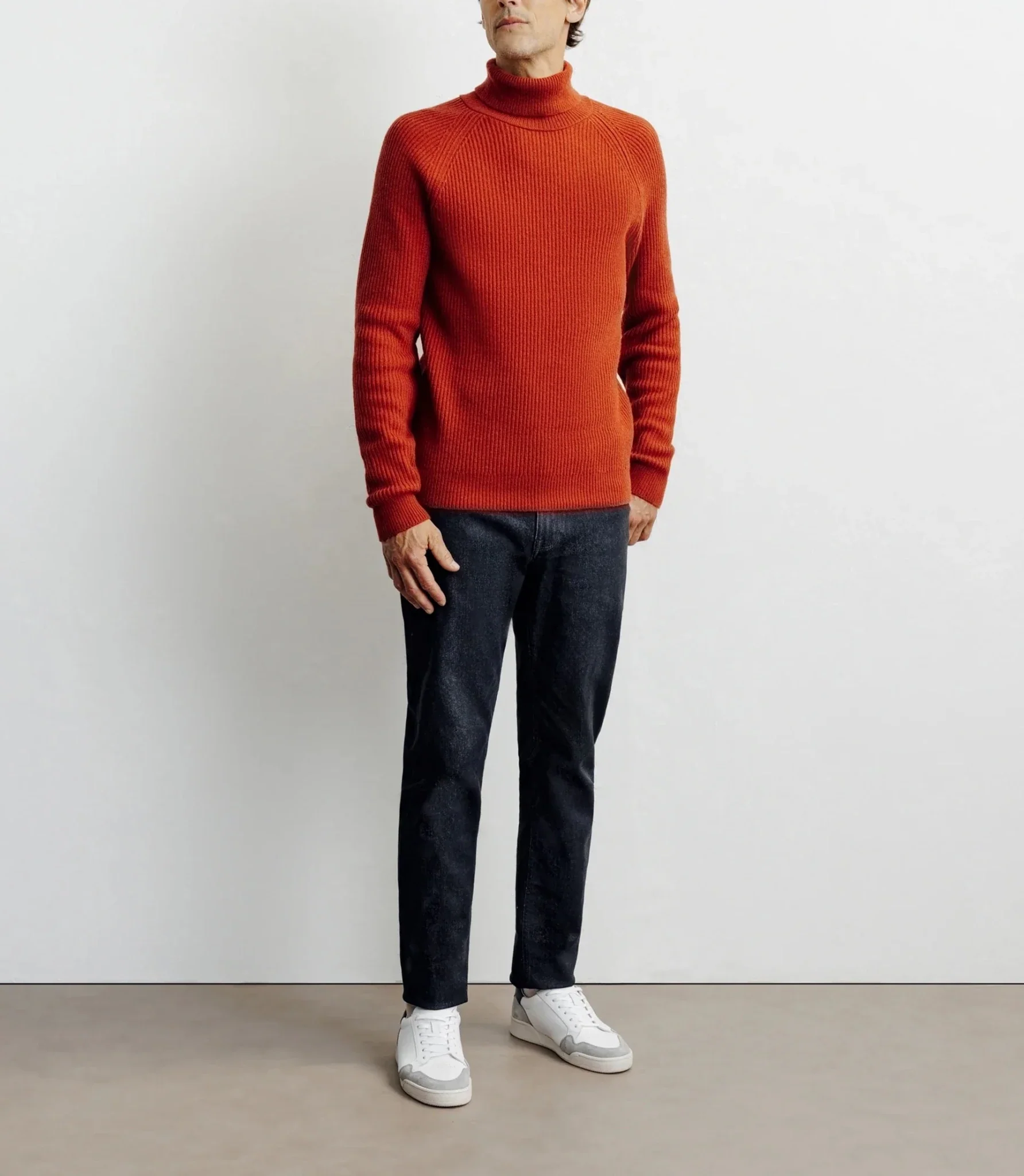 Pull col roulé uni rouge clair - Image 4