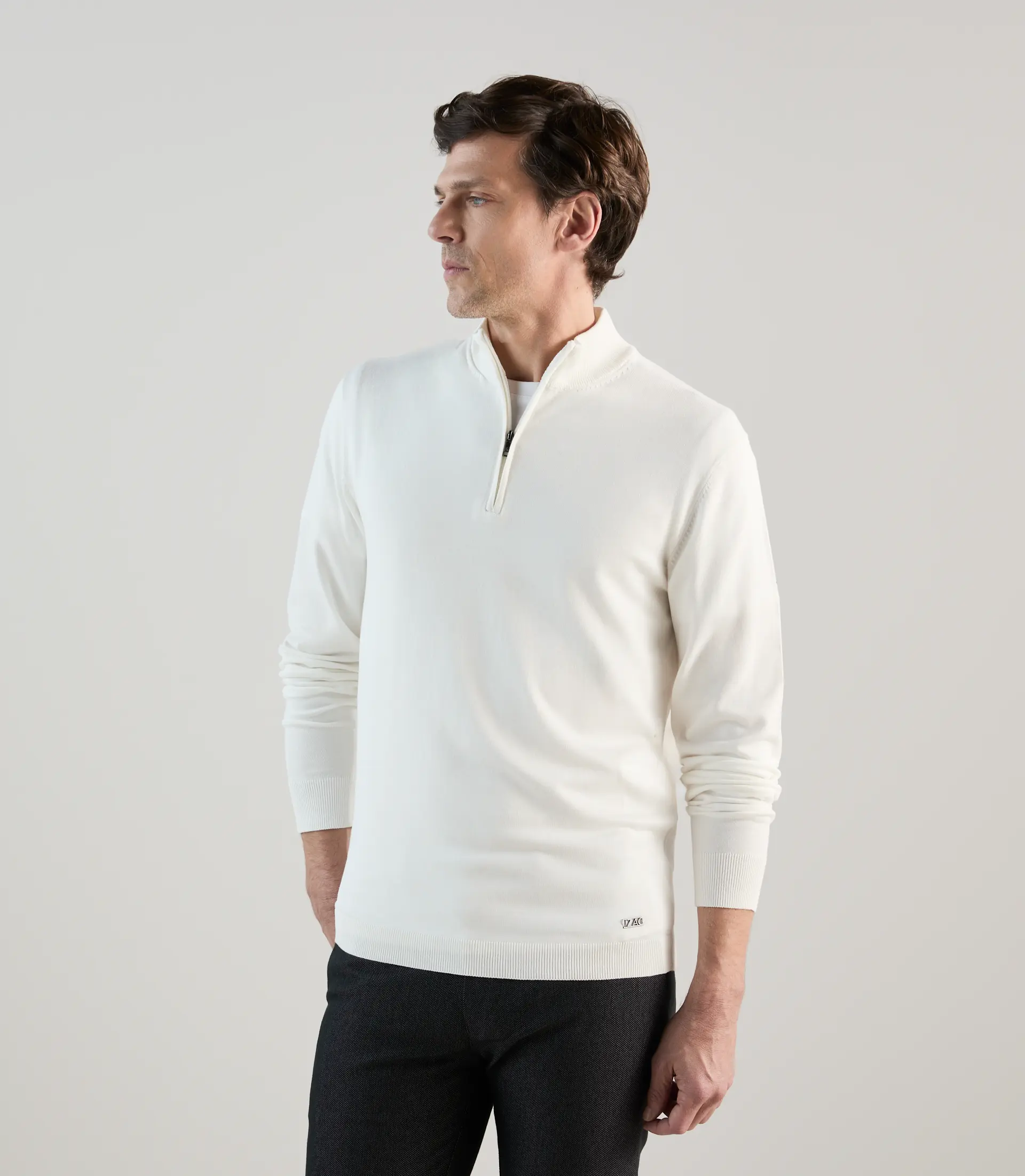 Pull demi-zip à col montant écru