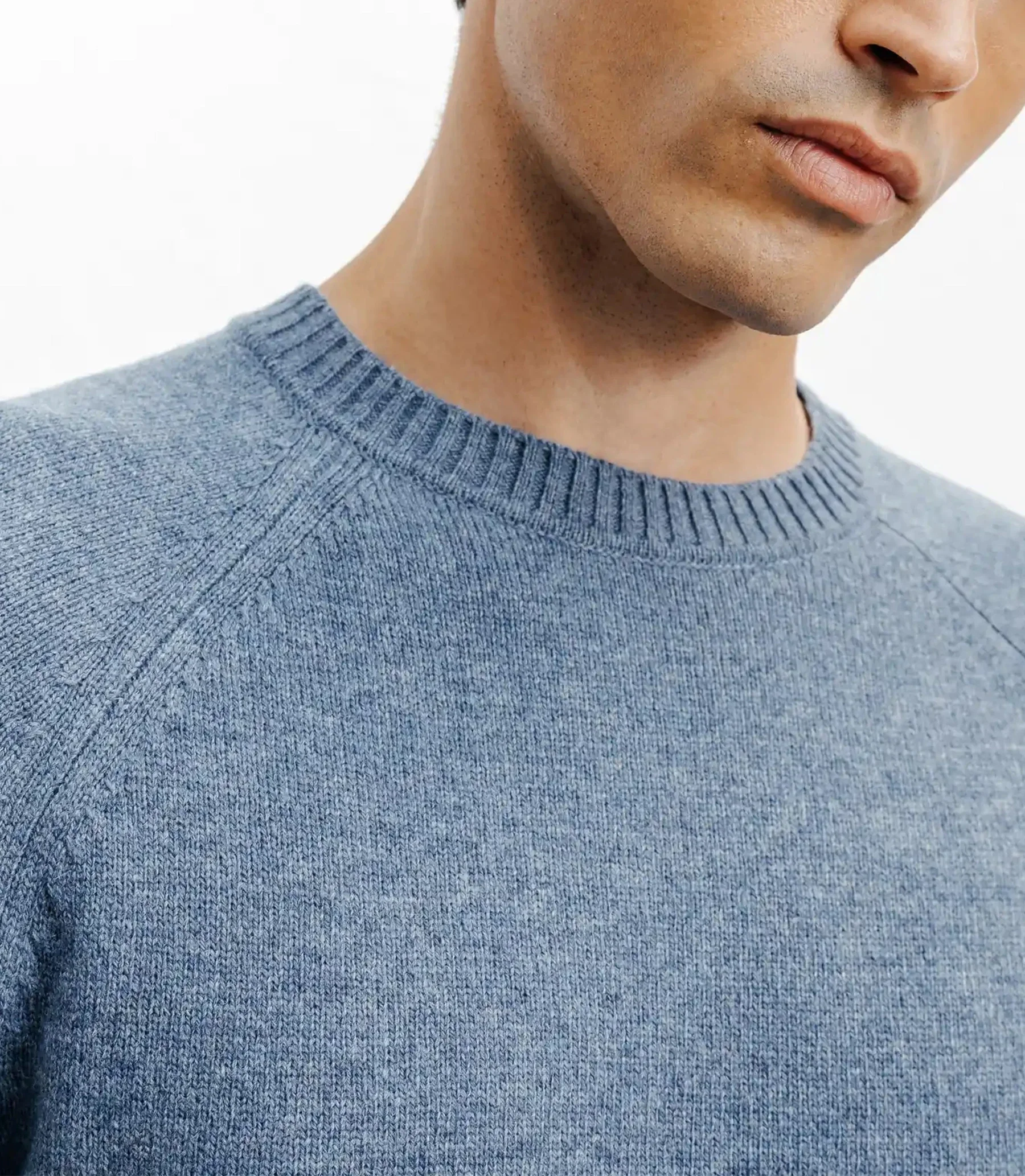 Pull en laine col rond indigo - Image 2