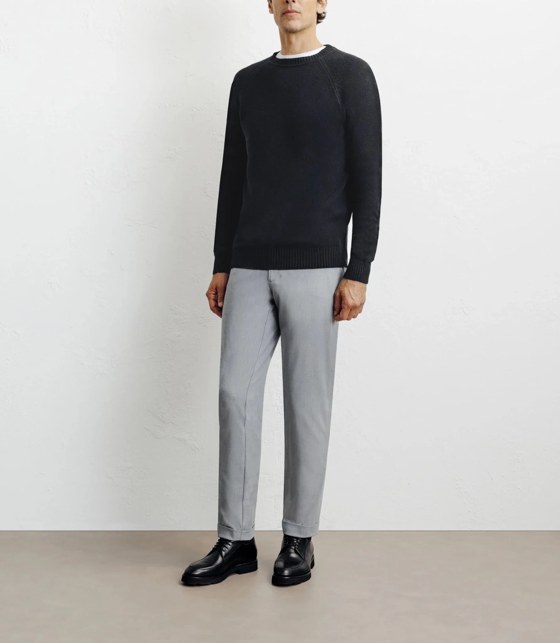 Pull en laine col rond noir - Image 3