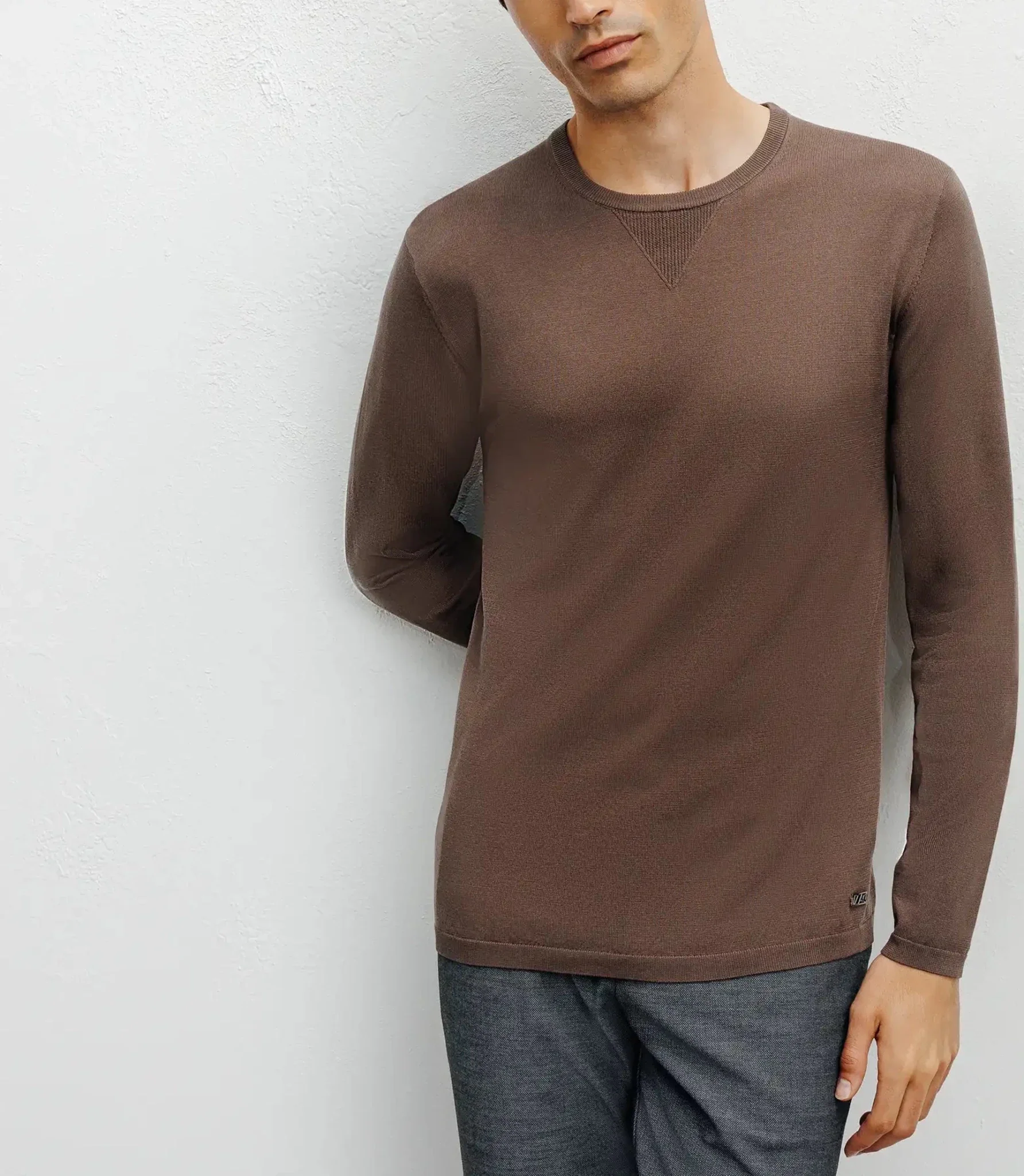 Pull manches longues col rond en maille chatain - Image 2