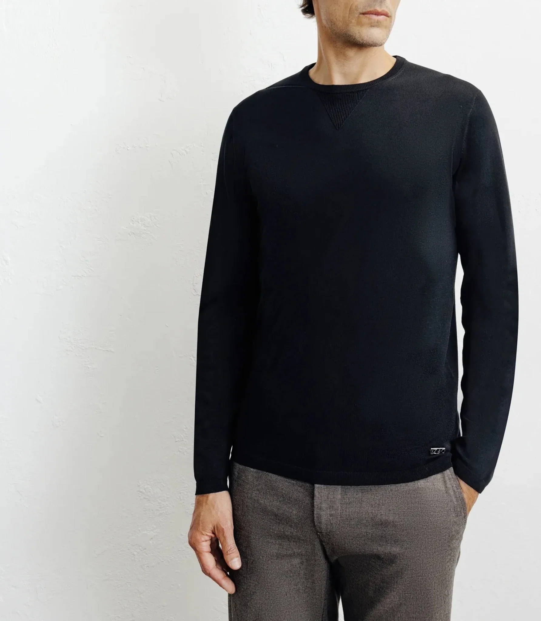 Pull manches longues col rond en maille noir - Image 2