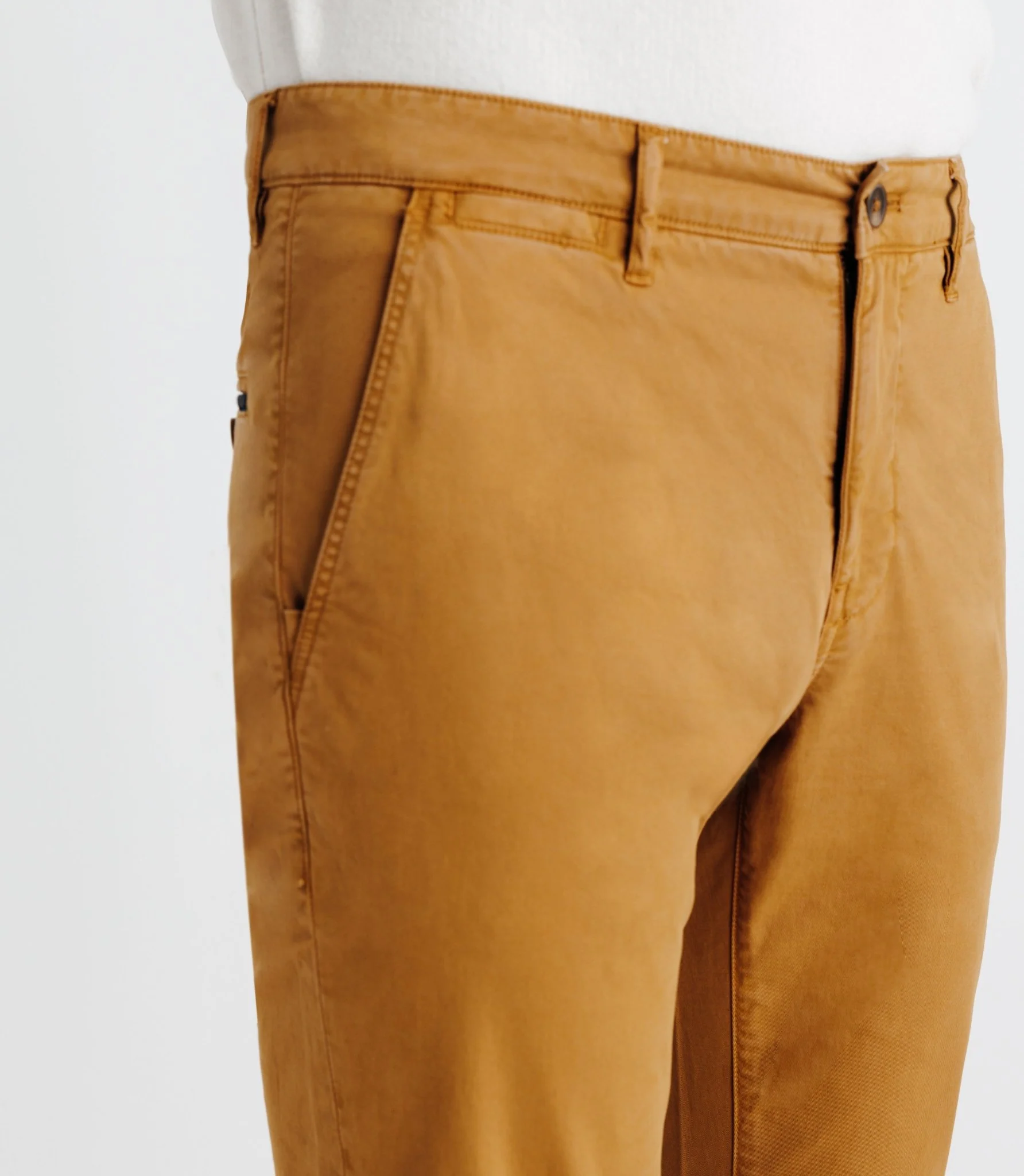 Pantalon chino camel - Image 2