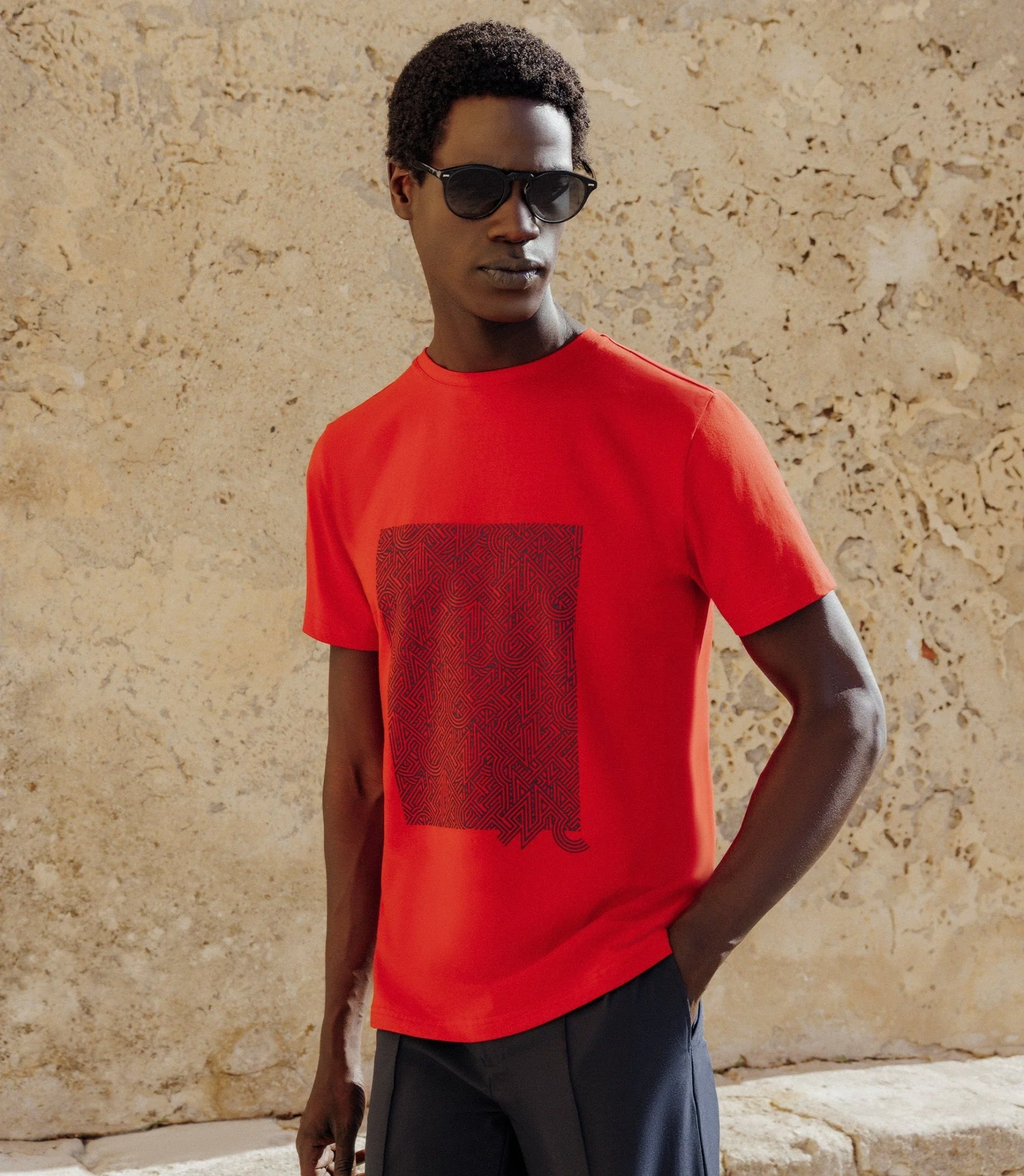 T-shirt à manches courte avec print IZAC rouge