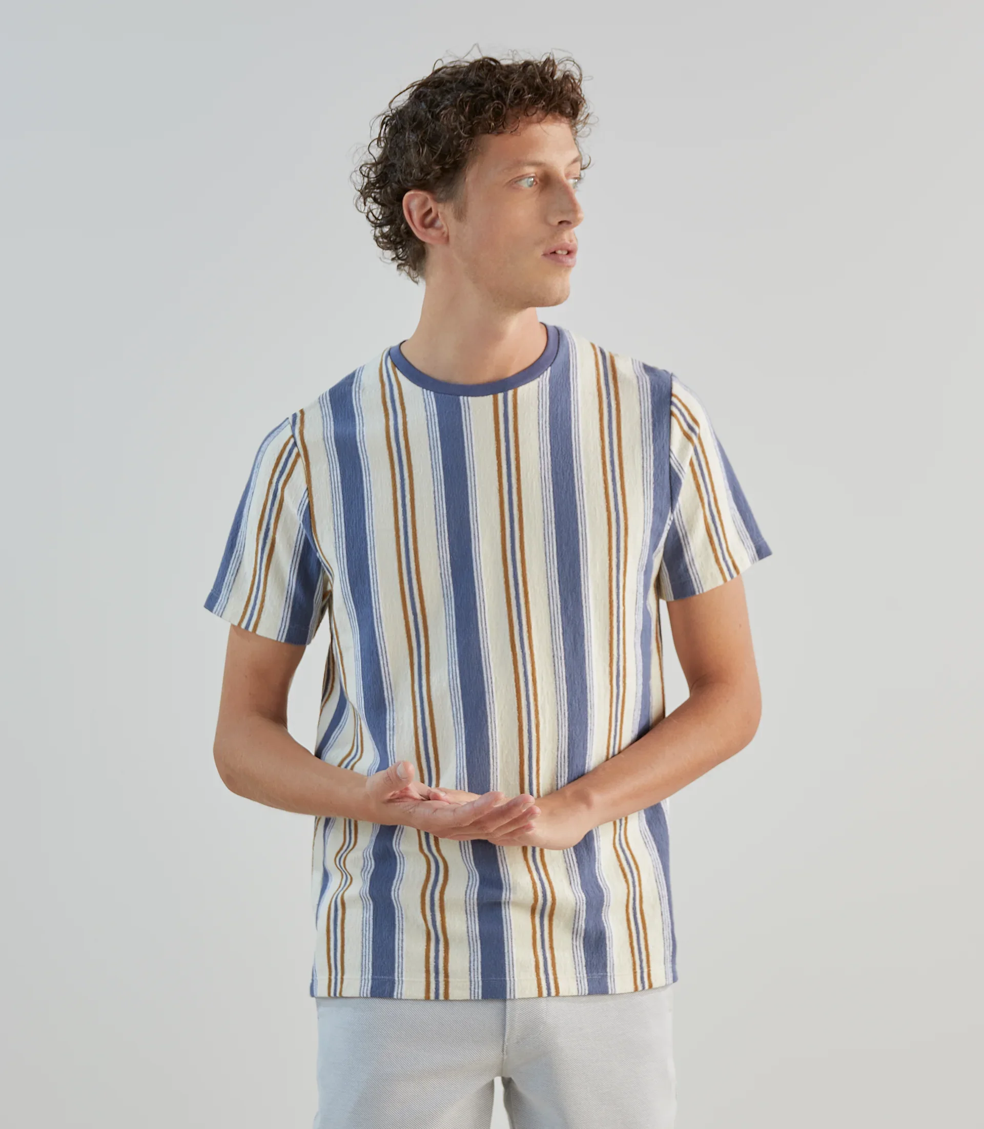 T-shirt à manches courtes rayé écru denim