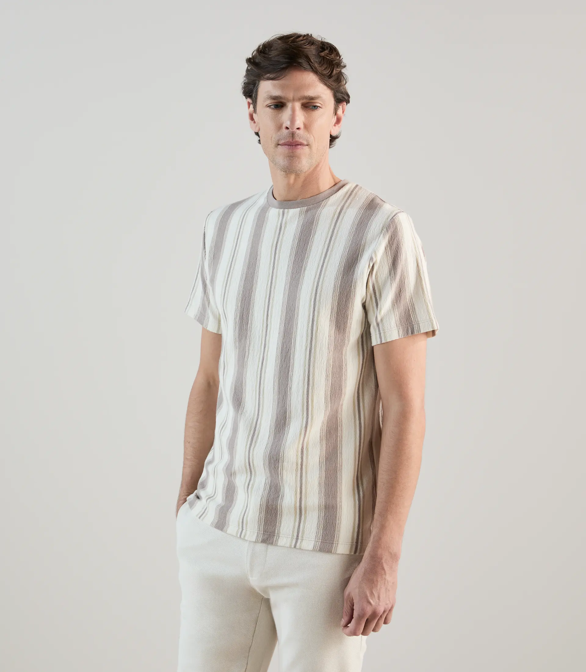 T-shirt à manches courtes rayé écru - Image 3