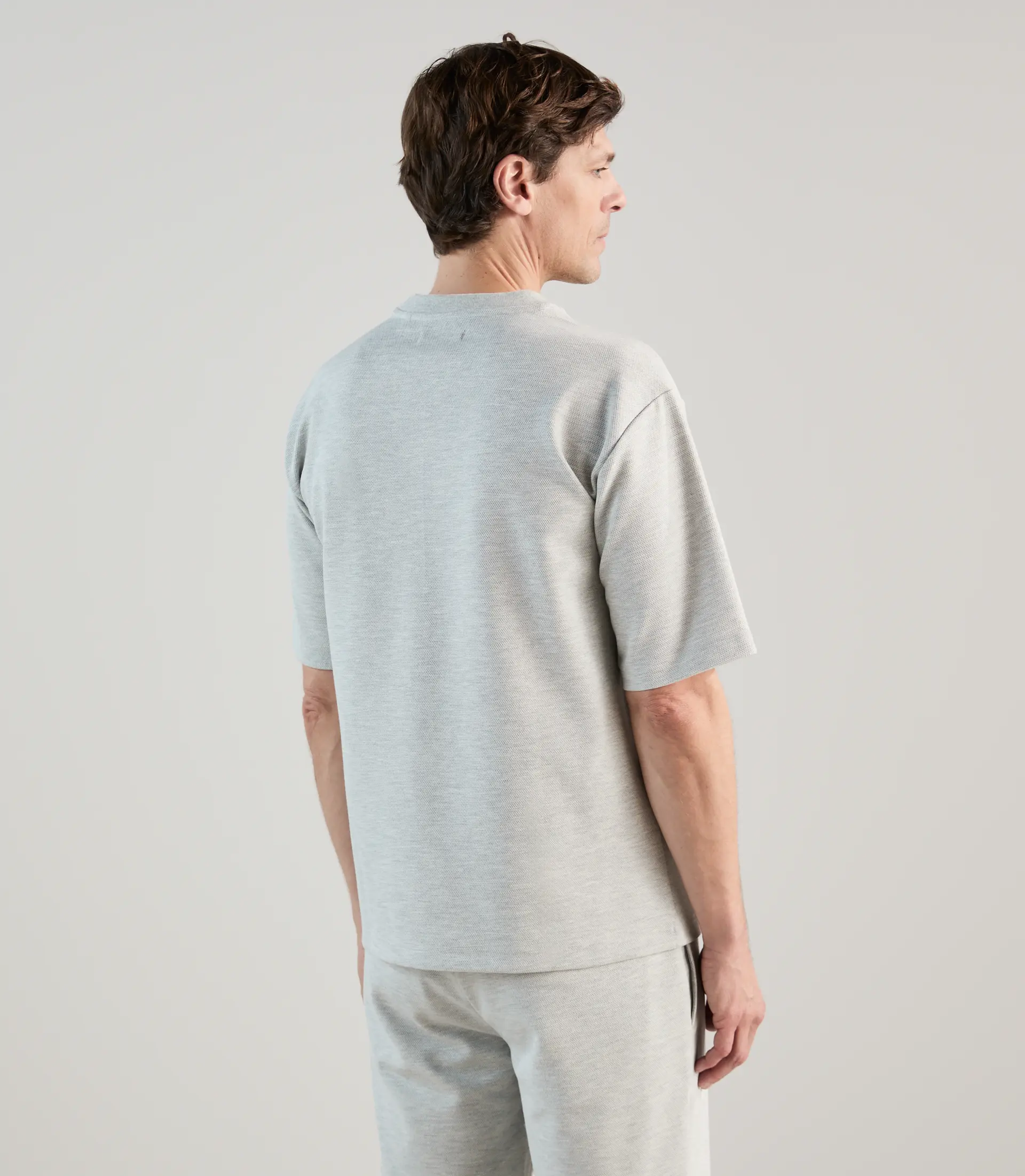 T-shirt col rond en jeu de points gris chine - Image 4